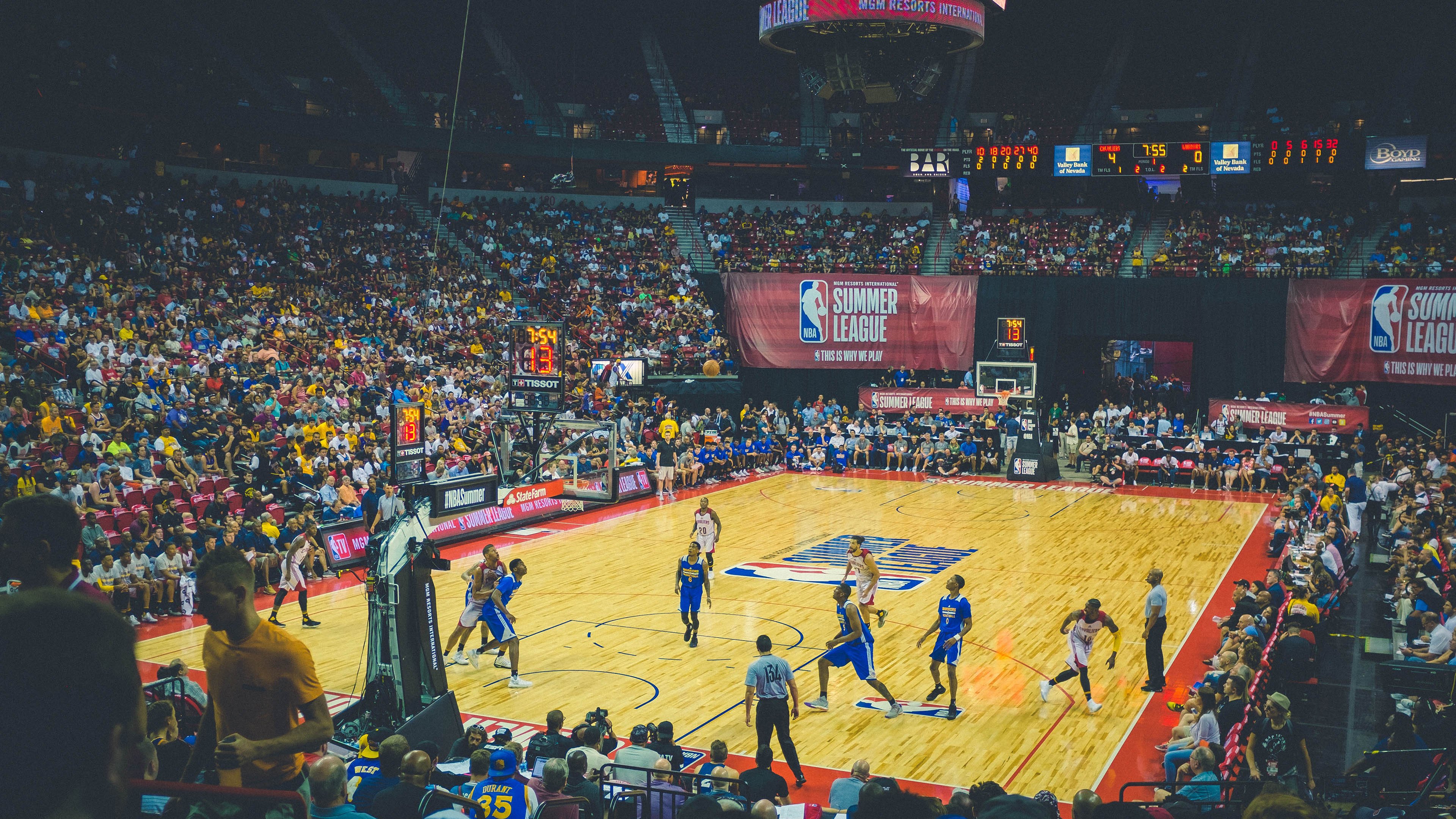 中甲两队来年升超呼声高，德比氛围提前预热